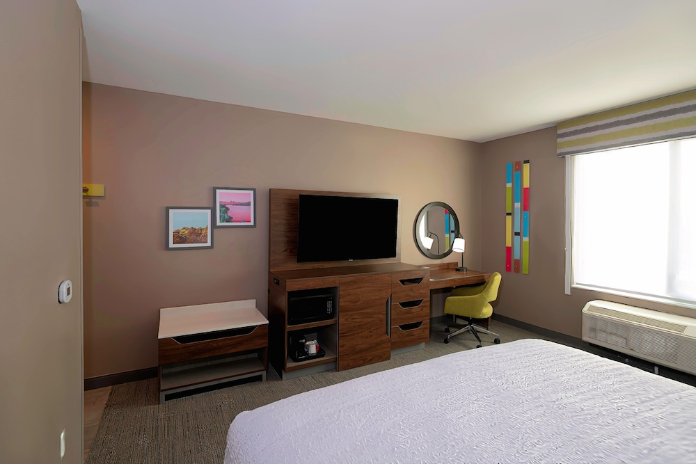 Hampton Inn Needles - photo 4