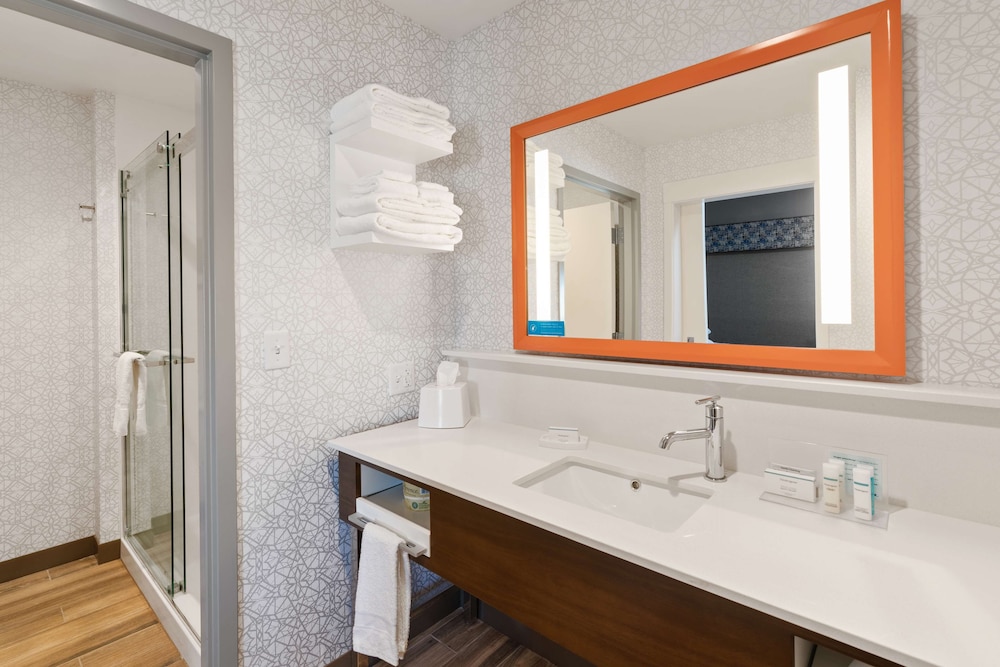 Hampton Inn Circleville - photo 24