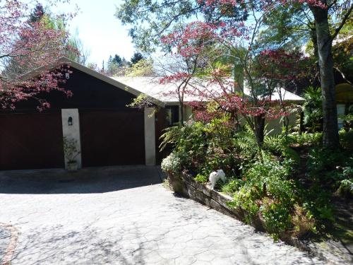 Fred&Donz Bed and Breakfast — 4-Star Luxury Hotel in Taupo, New Zealand
