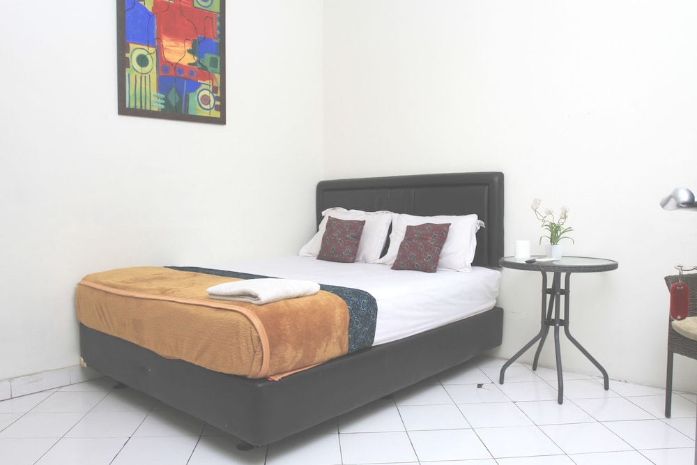 Bantal Guling Trans Bandung in Bandung, Indonesia