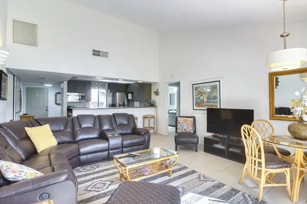 Pet friendly Palm Desert Gem on Golf Course - photo 30