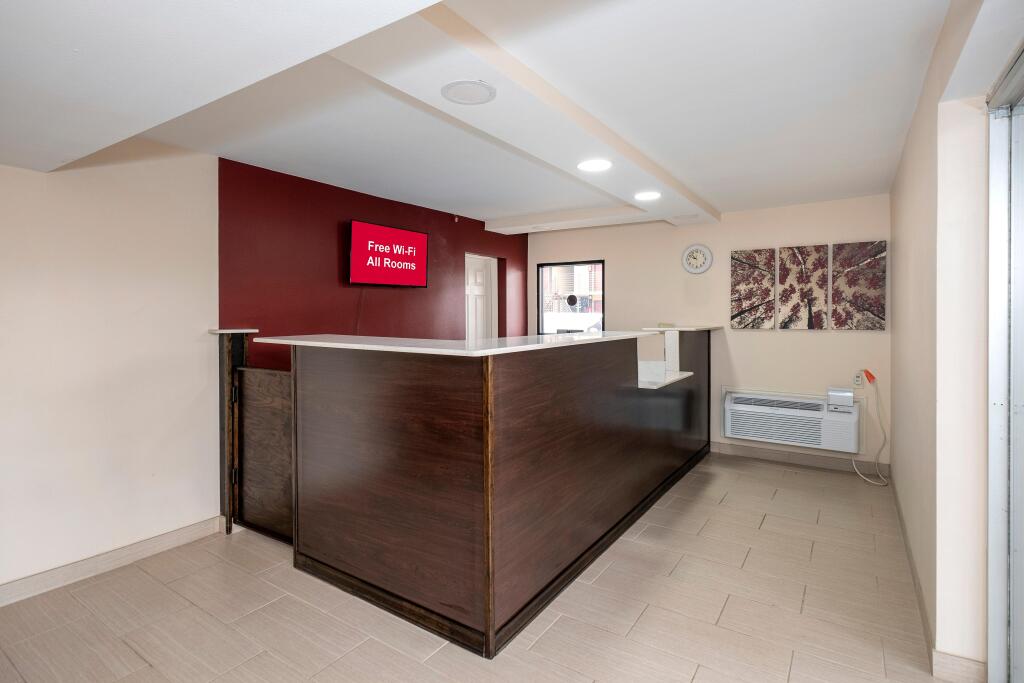 Red Roof Inn Fort Smith Downtown - photo 12
