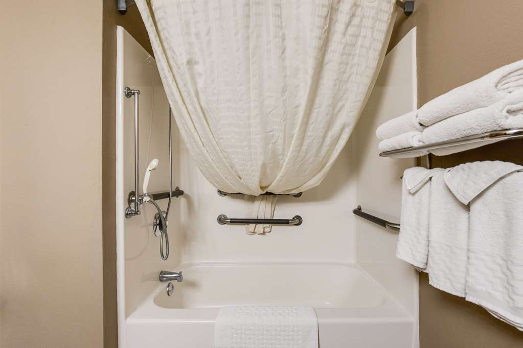 Best Western Waukesha Grand - photo 17