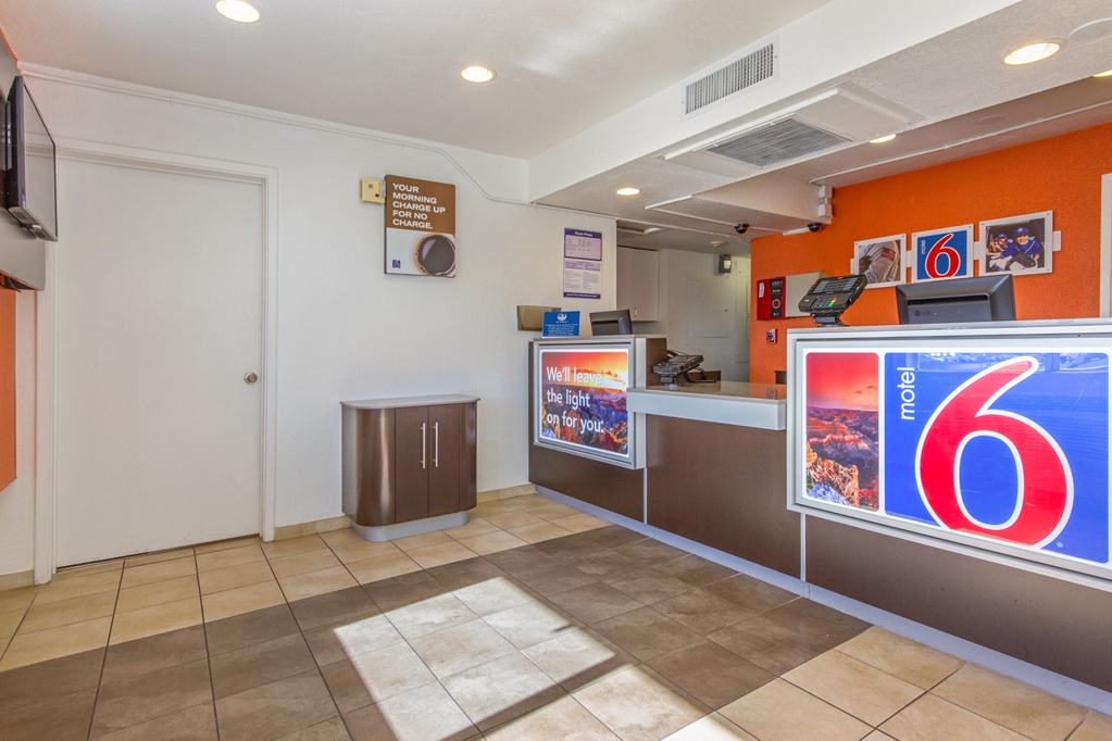 Motel 6 Phoenix North Bell Road - photo 22