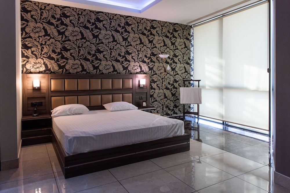 Avan Plaza - carbon neutral hotel in Yerevan