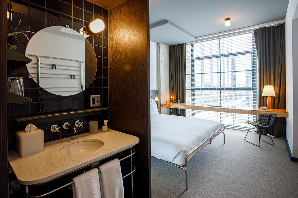 The Emily Hotel - photo 8