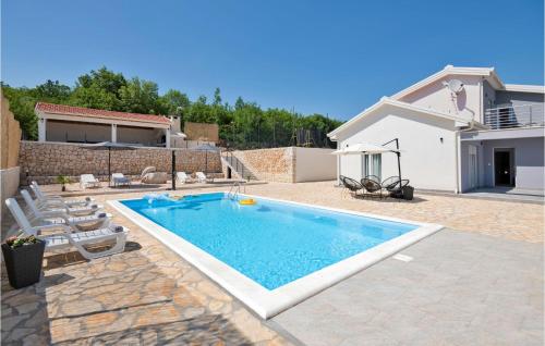 Amazing Home In Zmijavci — 4-Star Luxury Hotel in Zmijavci, Croatia
