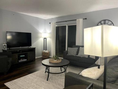 Luxury Modern Condo by the Lake Succulent Way — 4-Star Luxury Hotel in Branson, United States