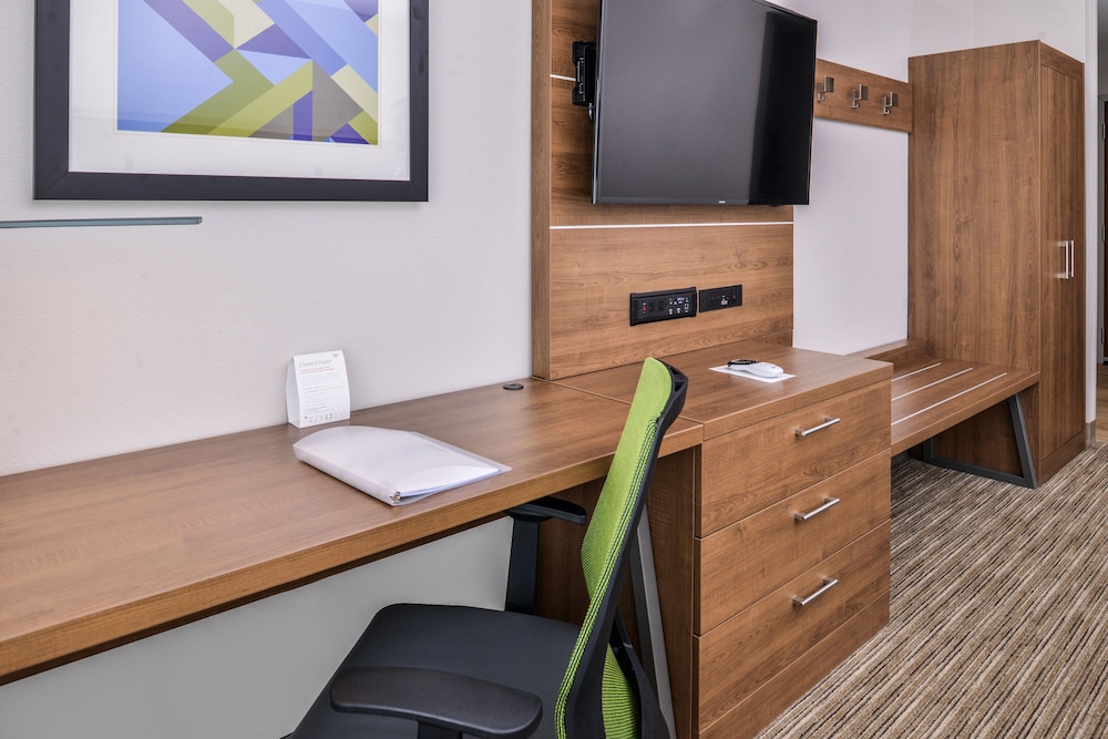 Holiday Inn Express & Suites Siloam Springs an IHG Hotel - photo 2