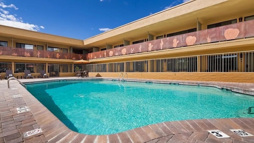 Royal Sun Hotel & Suites - photo 25