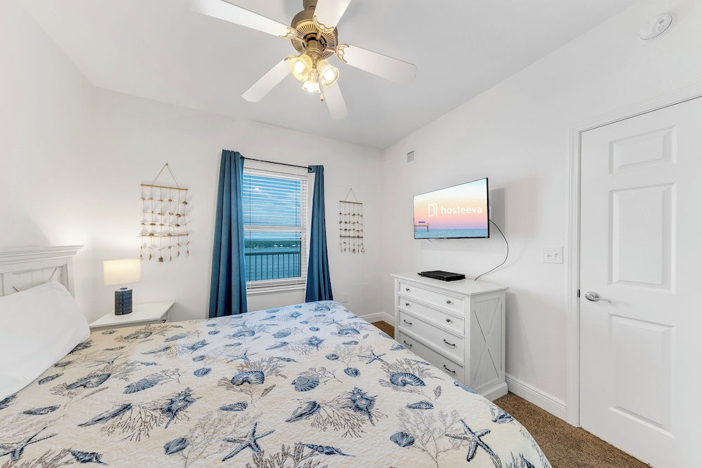 Crystal Tower Comfort Condos by Hosteeva - photo 6