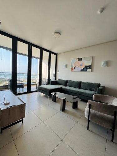 Accommodation Front Breathtaking 4 sleeper with Sea Views — 4-Star Luxury Hotel in Durban, South Africa