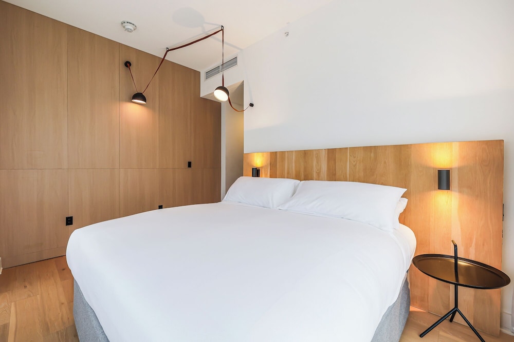 The March Hotel - photo 15