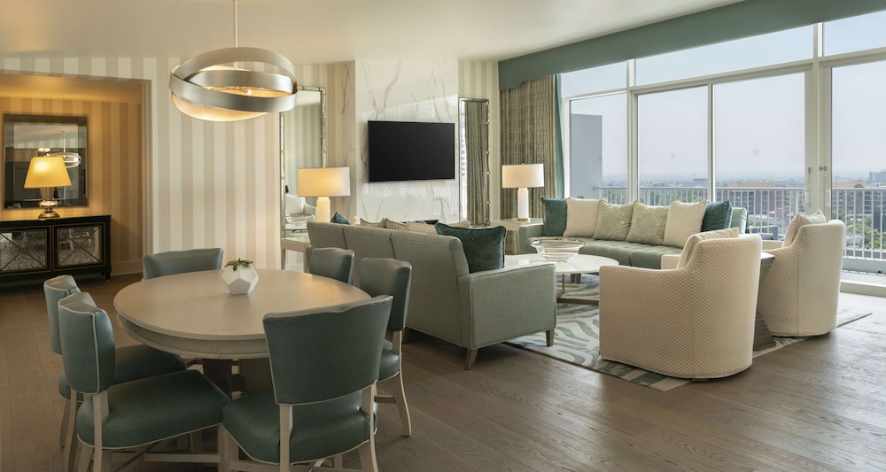 The Beverly Hilton - photo 39