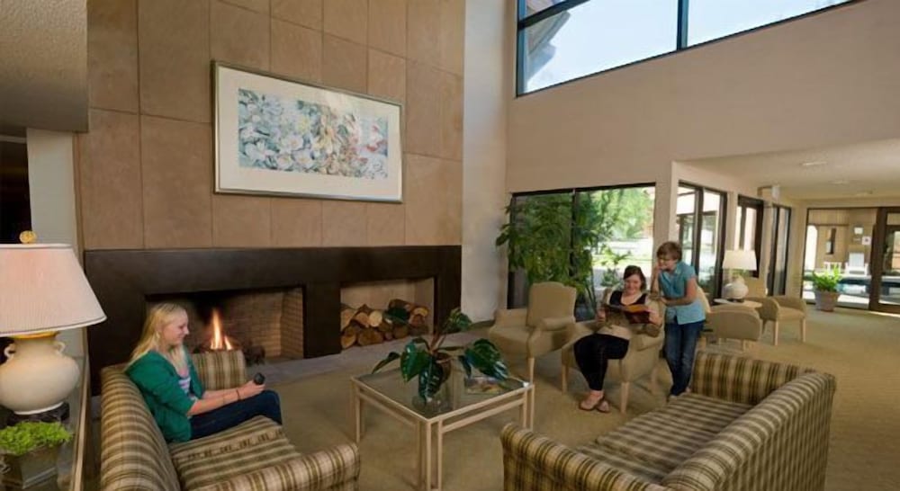 Wallace Inn - photo 2