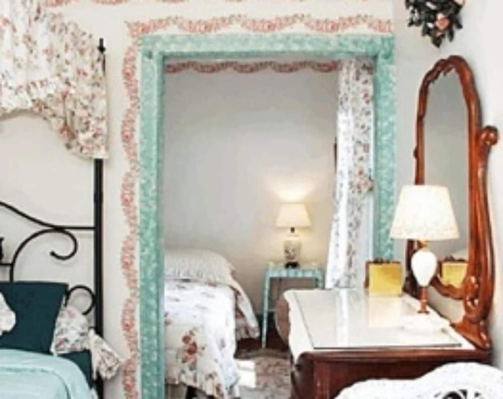 Whistler's Inn Bed & Breakfast - photo 20