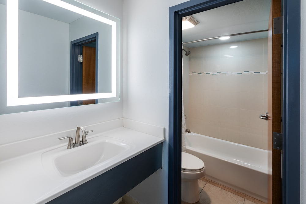 Holiday Inn Resort South Padre Island Beach Front by IHG - photo 28