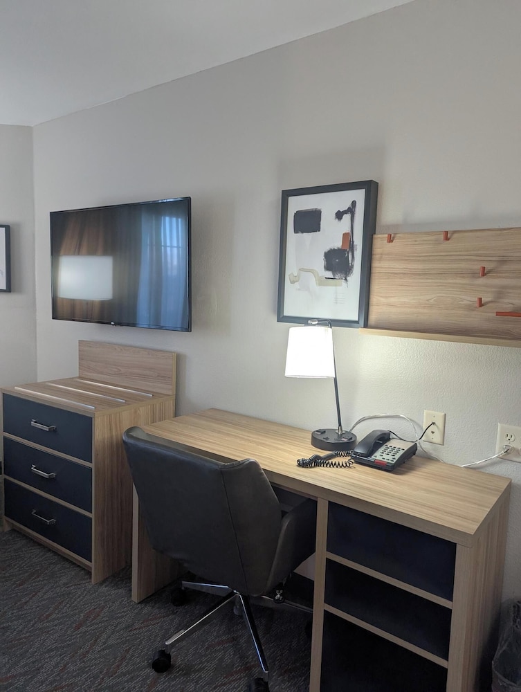 Candlewood Suites Loveland by IHG - photo 36