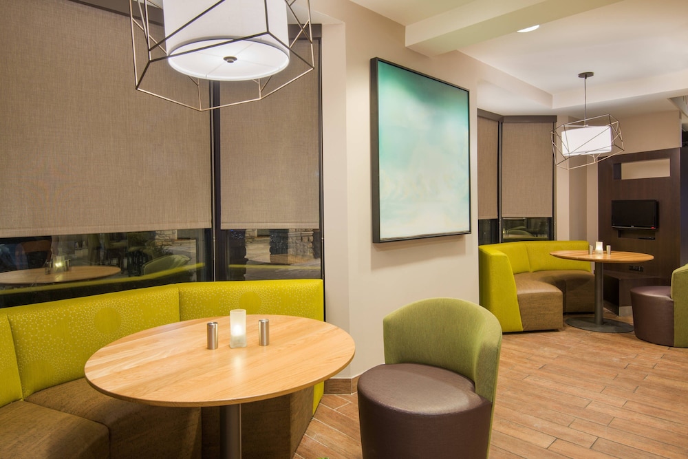 Courtyard by Marriott Springfield Airport - photo 37