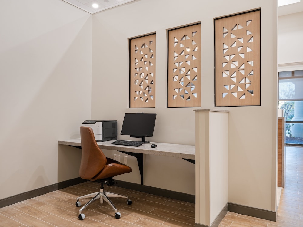 Candlewood Suites Birmingham Inverness - photo 35