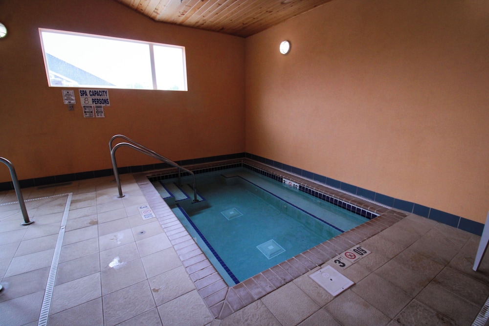 Canby Inn And Suites - photo 26