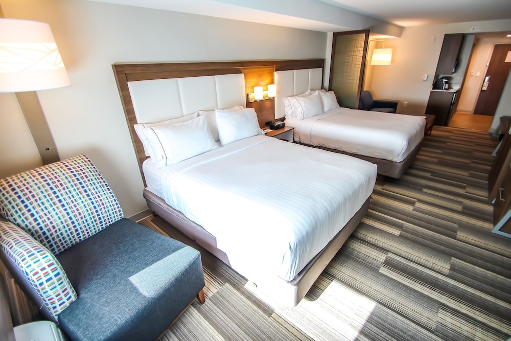 Holiday Inn Express & Suites Miami Airport East by IHG - photo 14