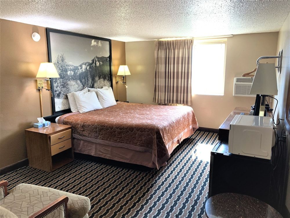Travelodge Yankton - photo 13
