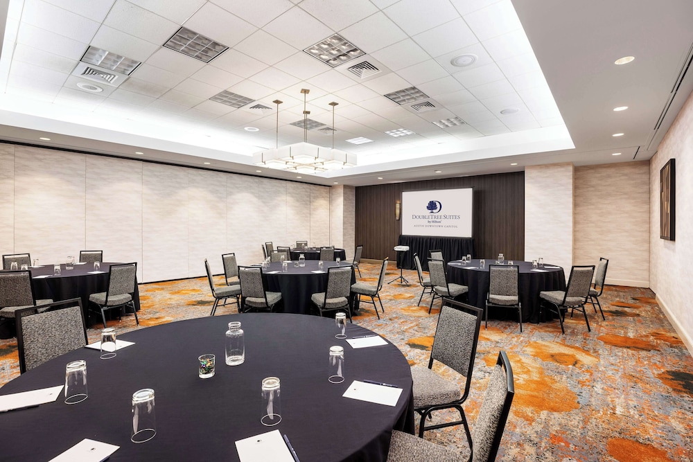 DoubleTree Suites by Hilton Austin Downtown Capitol - photo 56