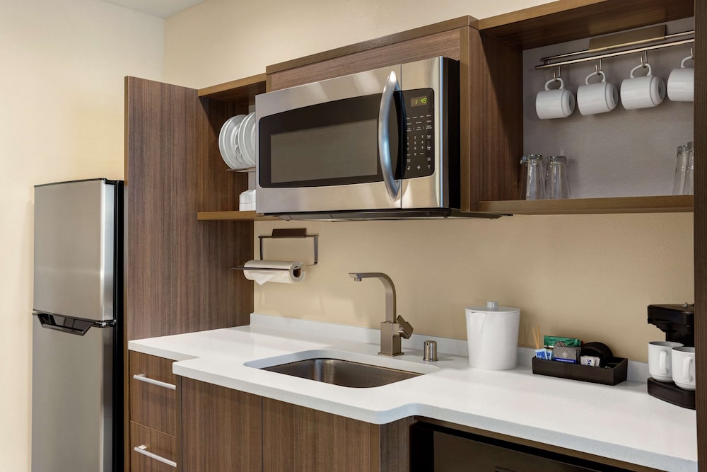 Home2 Suites by Hilton Minneapolis University Area - photo 12