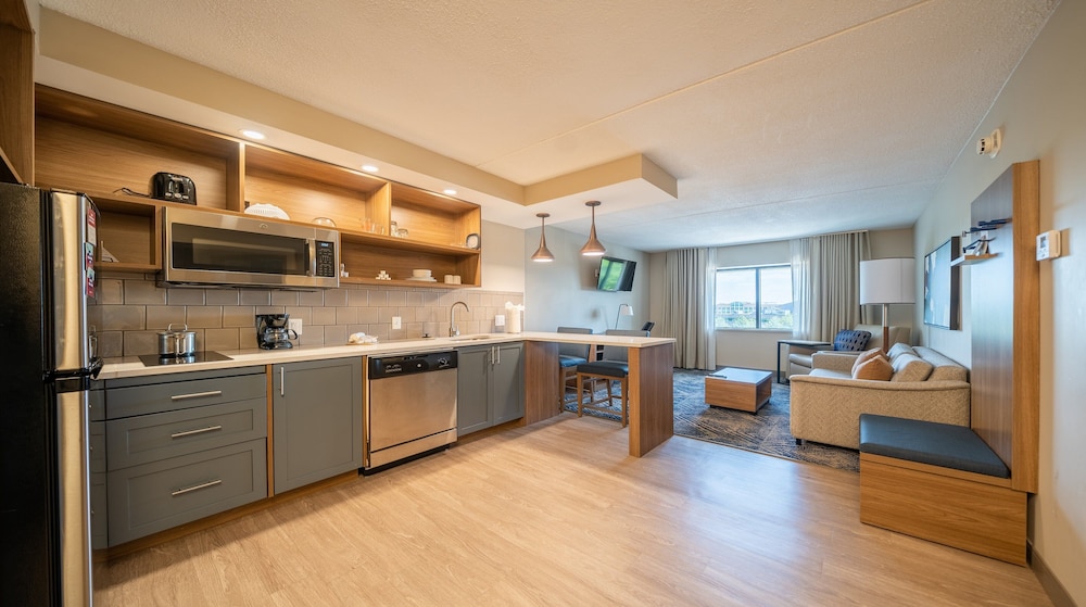 Candlewood Suites Cleveland South Independence by IHG - photo 13