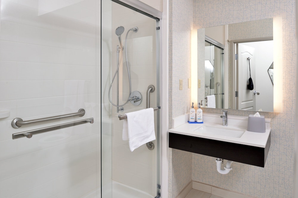 Holiday Inn Express Hotel & Suites Royse City by IHG - photo 29
