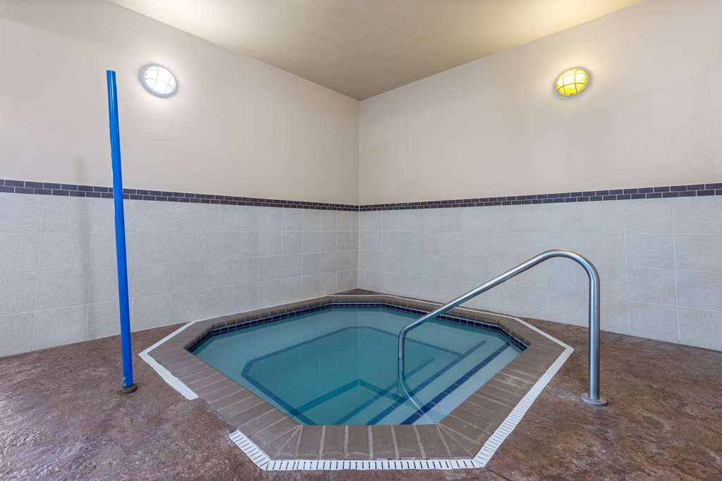 La Quinta Inn & Suites by Wyndham Sioux Falls - photo 11