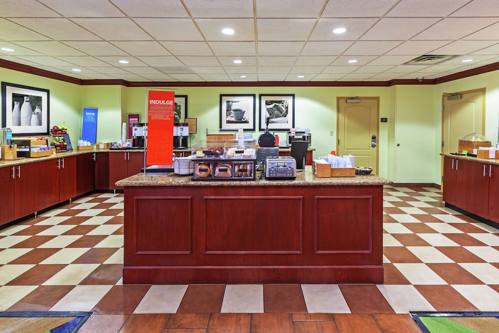Hampton Inn & Suites Tulsa North Owasso - photo 49