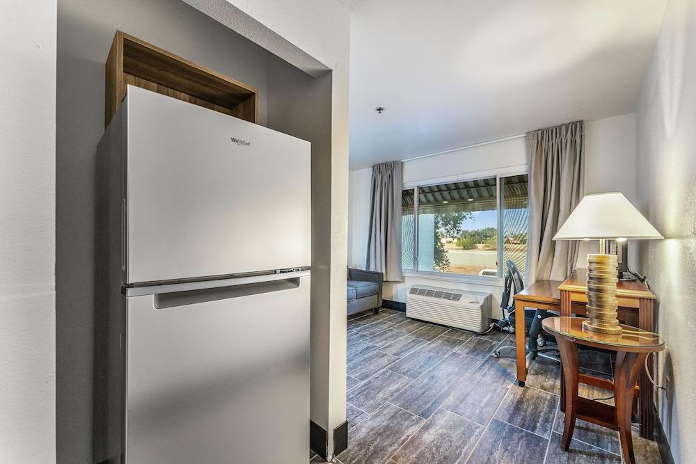 Hawthorn Suites by Wyndham Tempe - photo 34