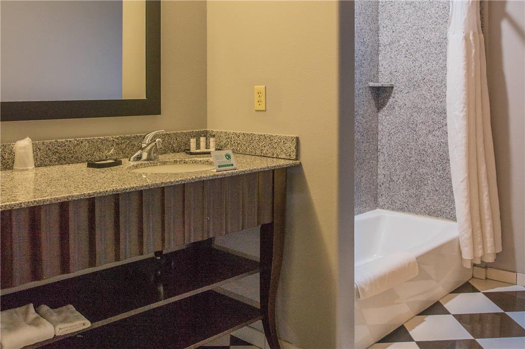 Evangeline Downs Hotel an Ascend Collection Hotel - photo 26