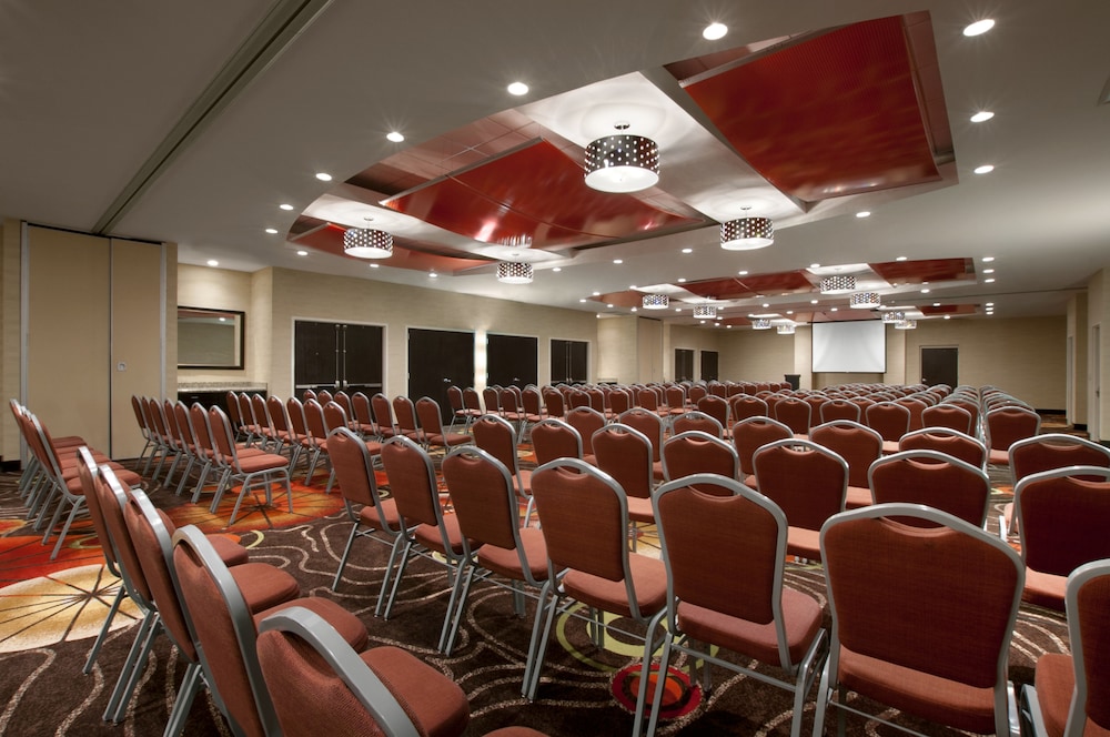 Embassy Suites by Hilton Jackson North Ridgeland - photo 33