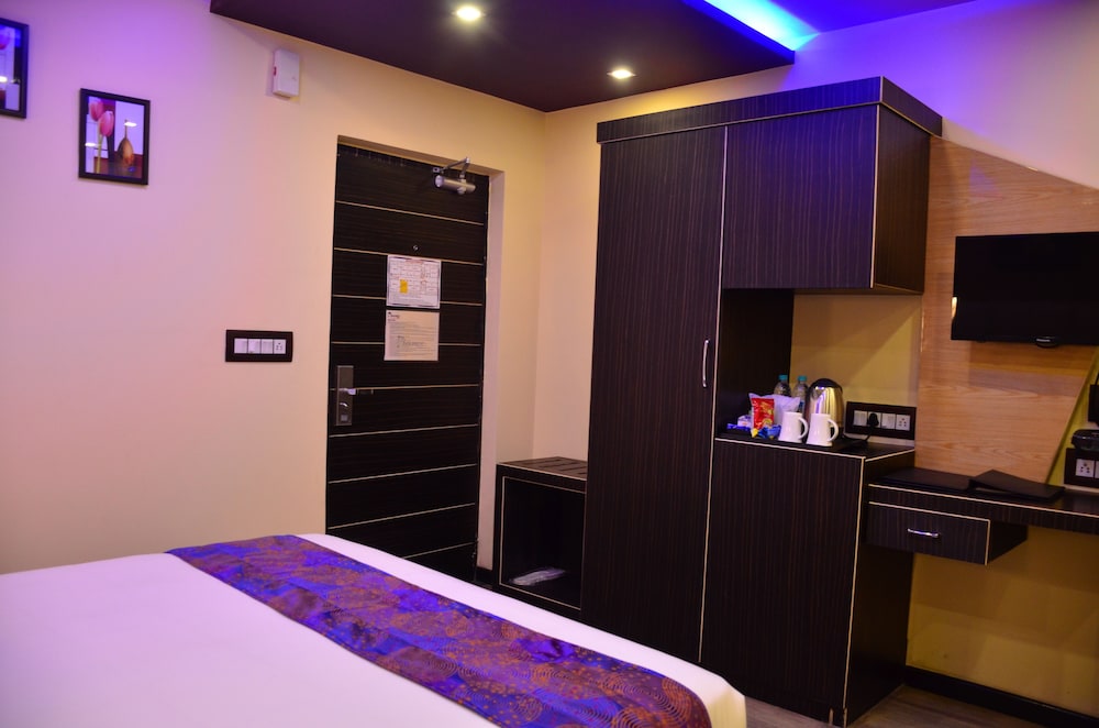 Dolphin Chocolate Inn in Kalyani, India