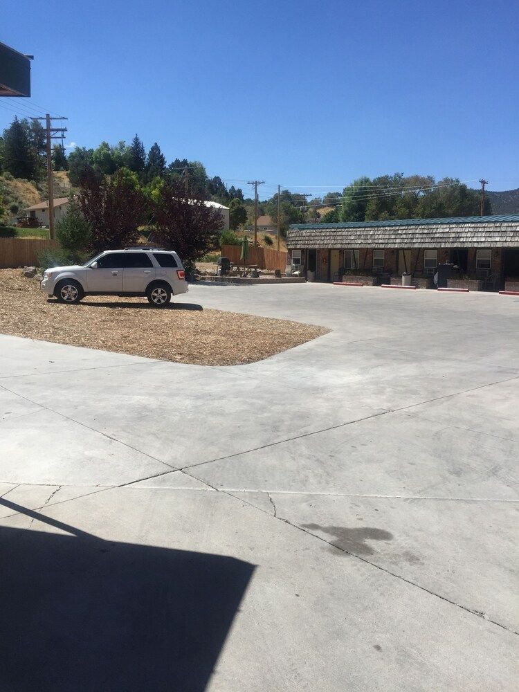Rustic Inn Motel - photo 12