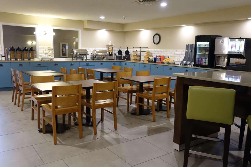 Country Inn & Suites by Radisson Ankeny IA - photo 13