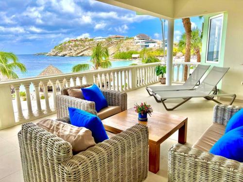 Blue Emerald Beachfront Blessing — 4-Star Luxury Hotel in Willemstad, CURAÇAO