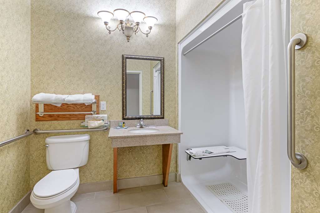 Best Western Plus Bradbury Inn & Suites - photo 43