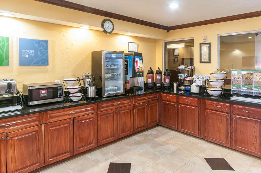 Comfort Inn North Conroe - photo 36