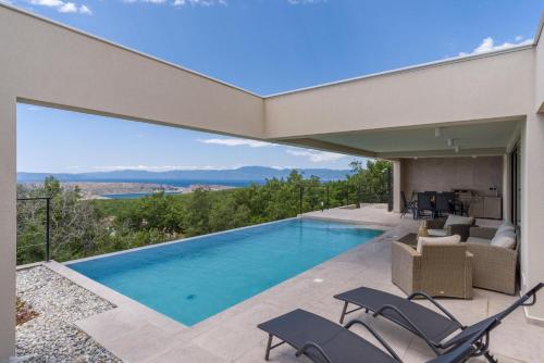 Villa El Viento — 4-Star Luxury Hotel in Jadranovo, Croatia
