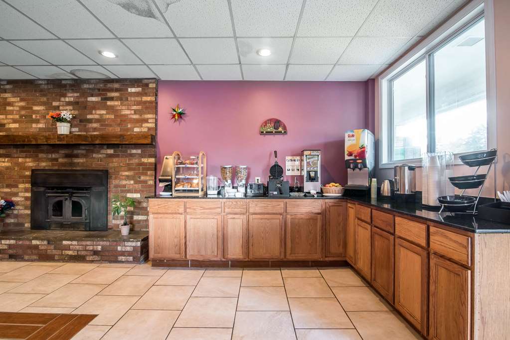 Rodeway Inn Bellows Falls - photo 23