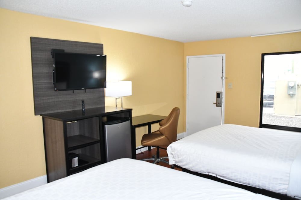 Baymont by Wyndham Macon I 75 - photo 9