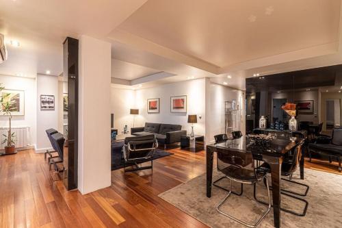 Chiado Deluxe Modern Feel 3 BR Apartment — 4-Star Luxury Hotel in Lisbon, Portugal