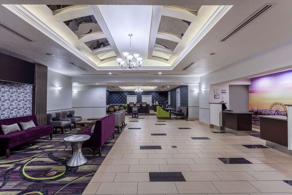 La Quinta Inn & Suites by Wyndham Port Orange Daytona - photo 8