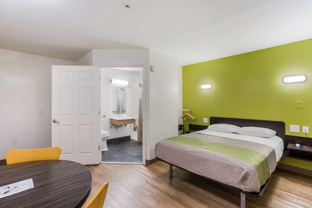 Motel 6 Jacksonville FL South - photo 19