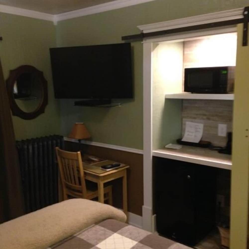 The Kempton Hotel - photo 12