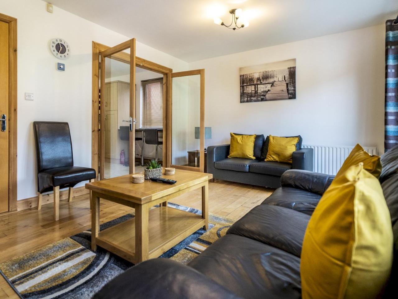 Lovely 4BR Home w Garden 7 Min from City Centre Pass the Keys — 4-Star Luxury Hotel in Belfast, United Kingdom